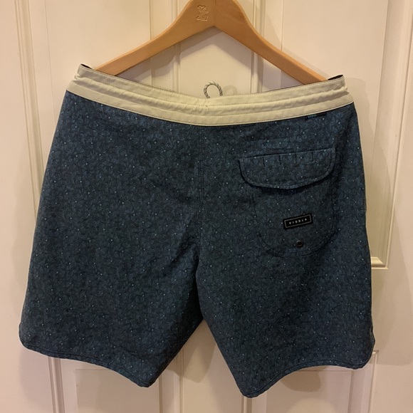 Vissla board shorts - Picture 3 of 3